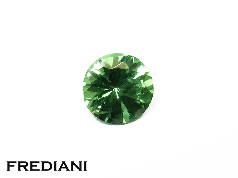 Grenat tsavorite rond naturel