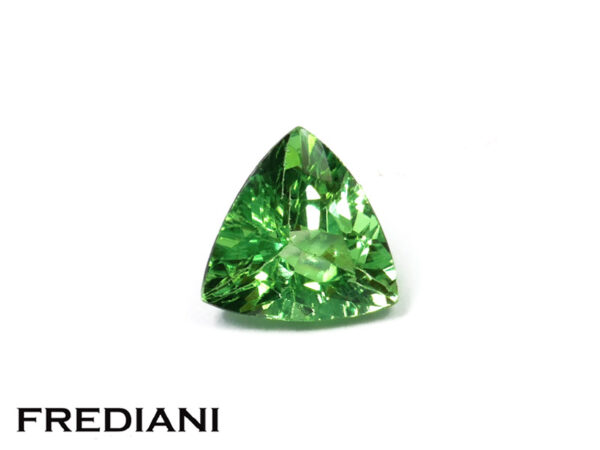 Grenat tsavorite troïdia naturel