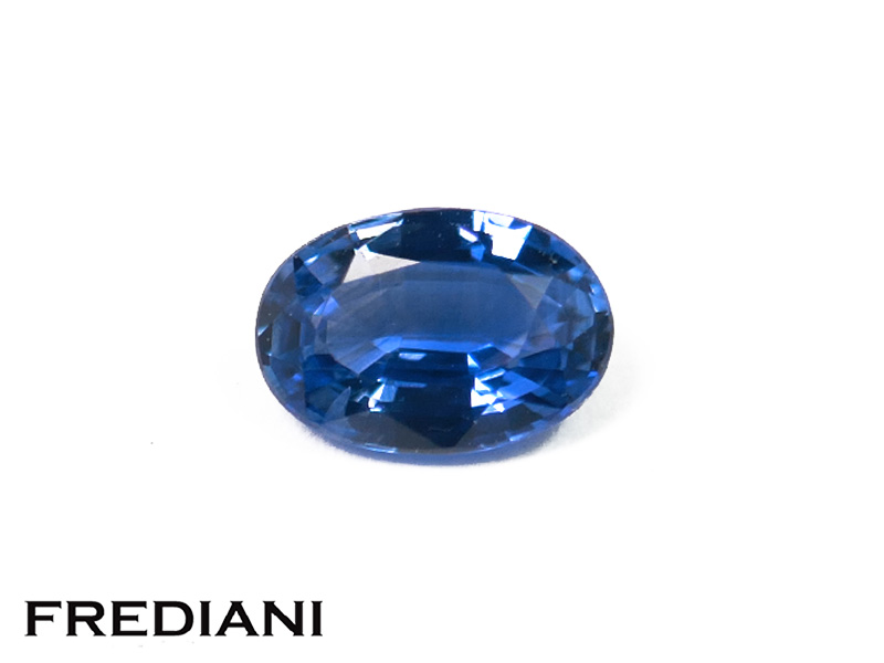 Saphir bleu ovale