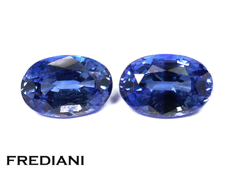 Paire de saphirs bleus ovales