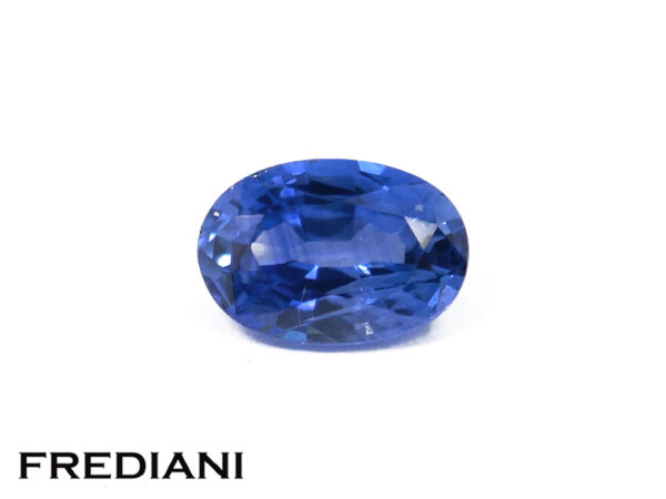 Saphir bleu ovale 62x42 de 0.66 carat