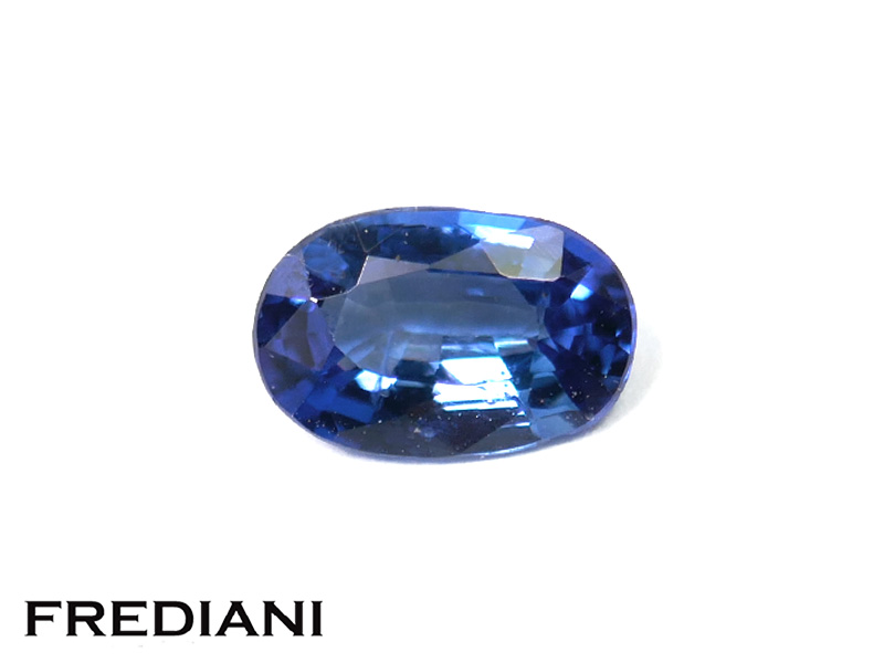 Saphir bleu ovale