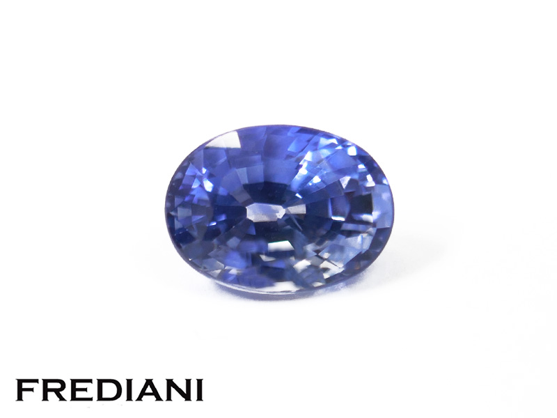 Saphir bleu ovale