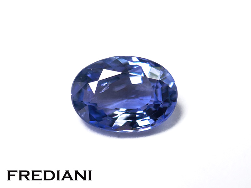 Saphir bleu ovale