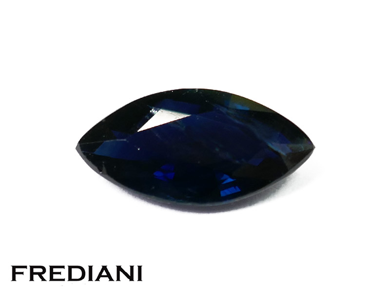 Saphir bleu navette