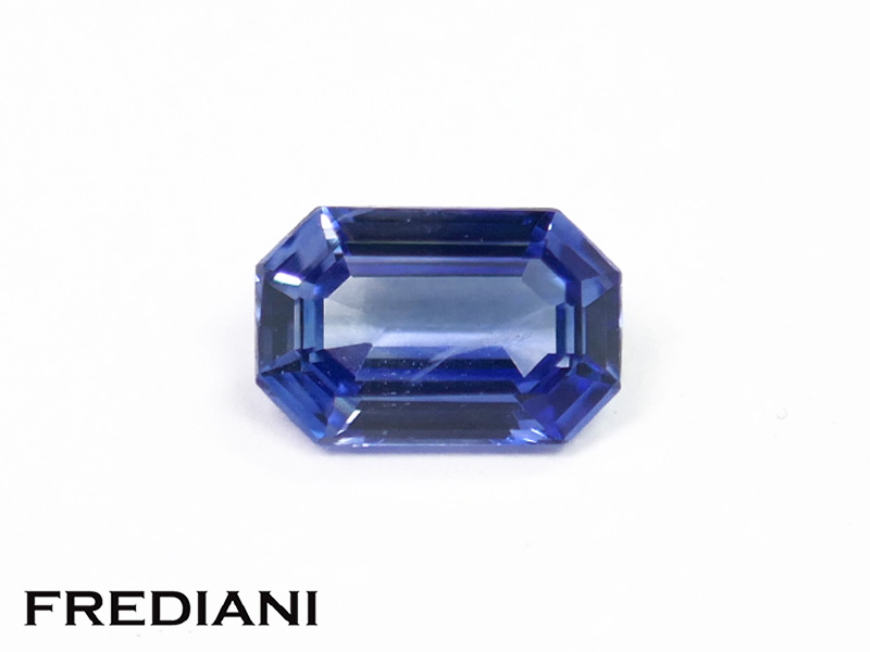 Saphir bleu rectangulaire