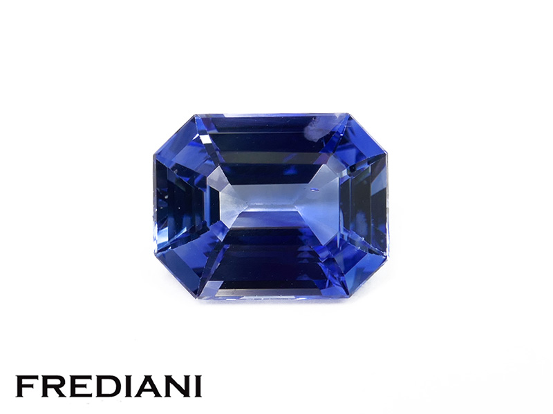 Saphir bleu rectangulaire certifié