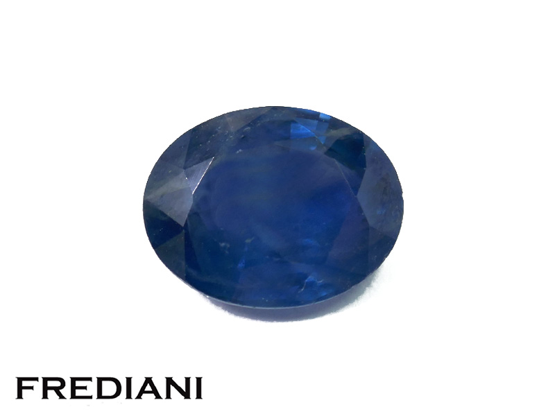 Saphir bleu ovale