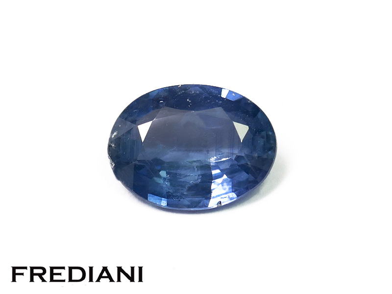 Saphir bleu ovale