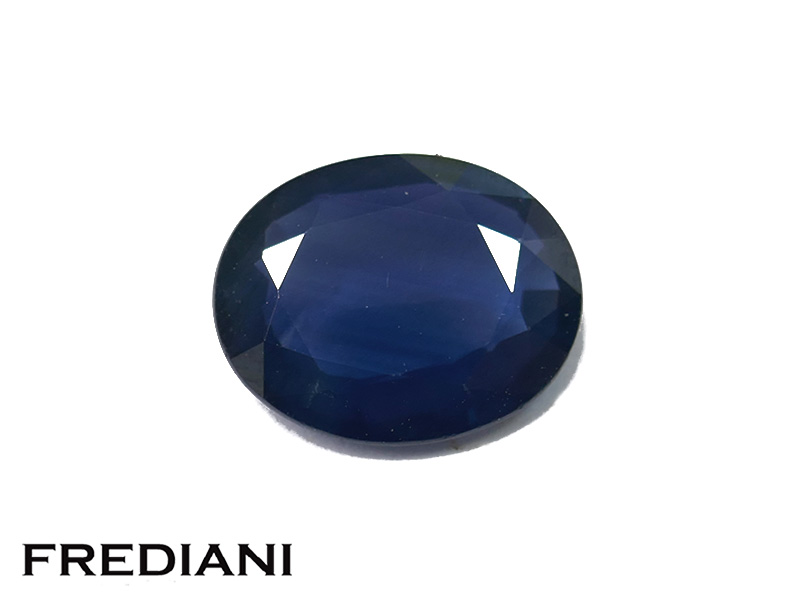 Saphir bleu ovale
