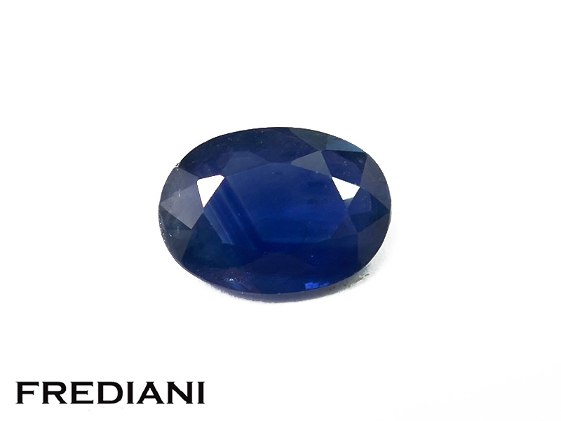 Saphir bleu ovale