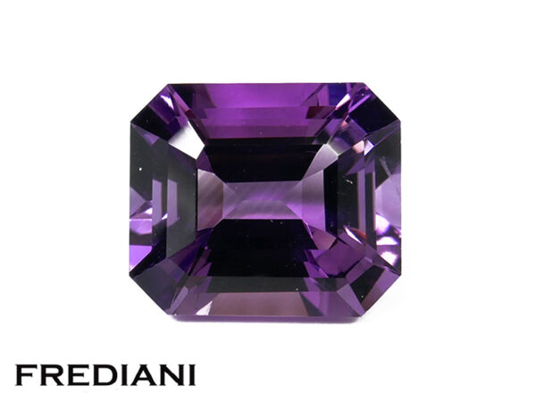 Amethyste rectangulaire naturelle 140x119 de 9.46 carats