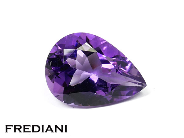 Améthyste poire naturelle 141x100 de 4.81 carats