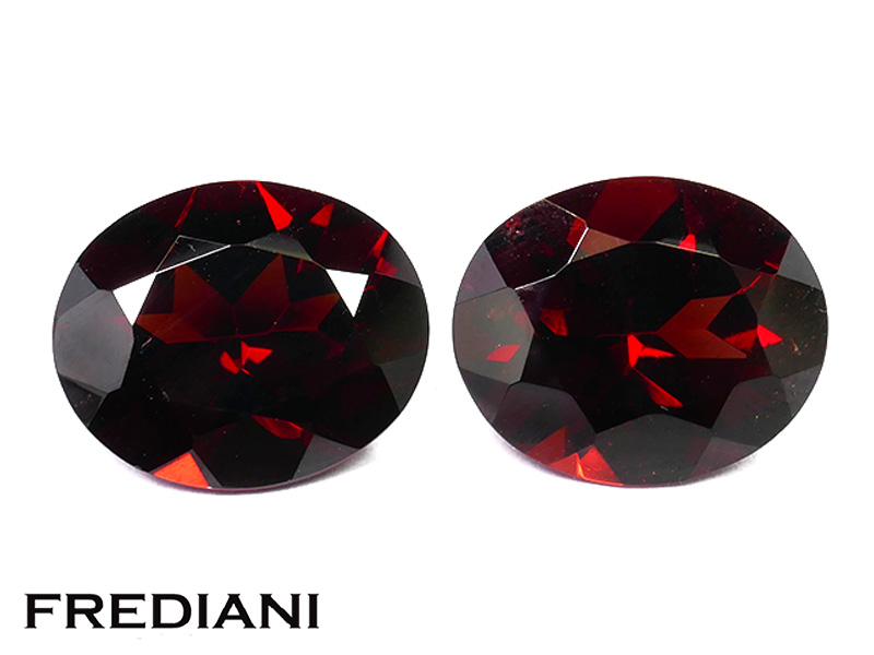 Paire de grenats almandins ovales