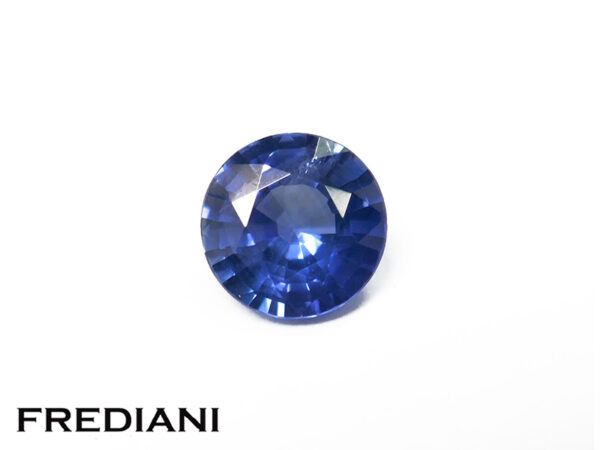 Saphir bleu rond 5.5 mm de 0.69 carat