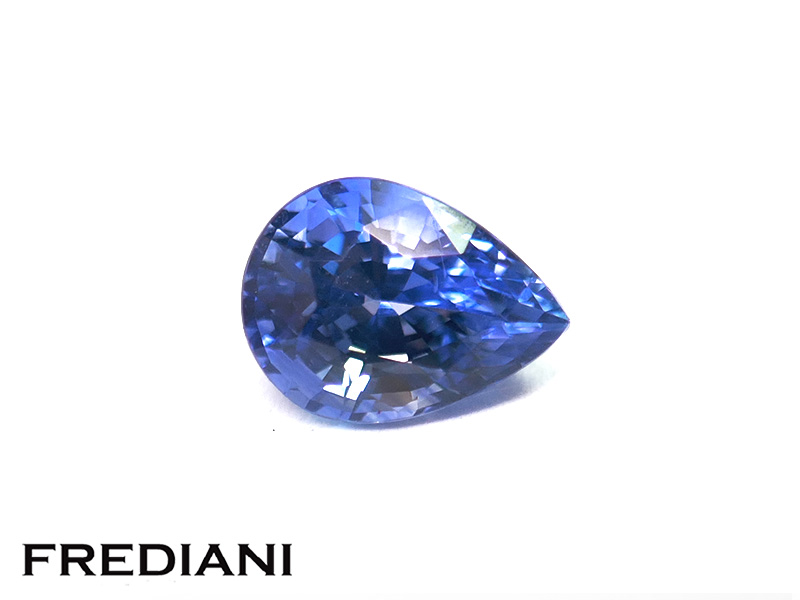 Saphir bleu poire 73x55 de 1.34 carat