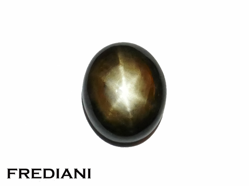 Saphir noir étoilé naturel