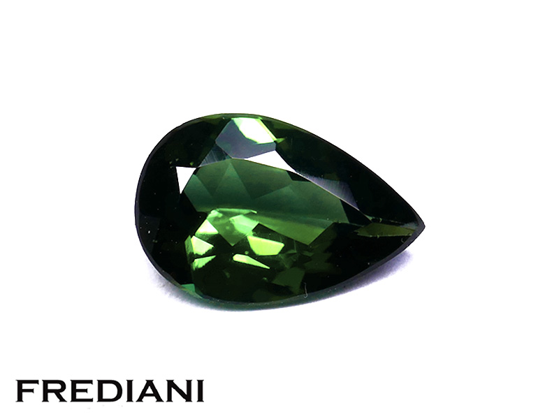 Tourmaline verte poire naturelle