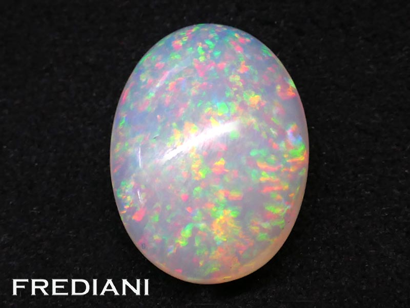 Opale d'Ethiopie ovale cabochon naturelle 230x167 de 16.57 carats