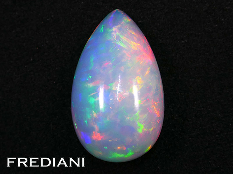 Opale d'Ethiopie poire cabochon naturelle 230x137 de 11.02 carats