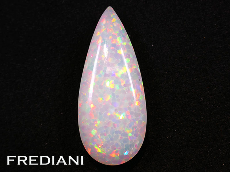 Opale d'Ethiopie poire cabochon naturelle 310x131 de 13.84 carats