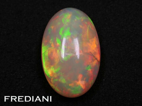 Opale d'Ethiopie ovale cabochon naturelle 220x136 de 11.80 carats