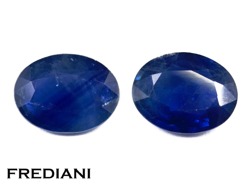 Appairage de saphirs bleus ovales 90x70 de 3.70 carats