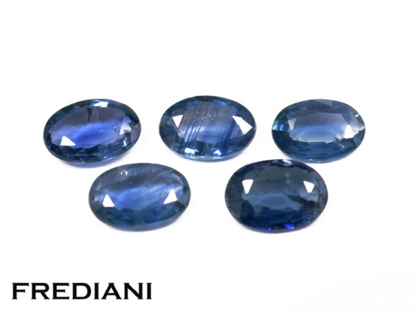 Lot de saphirs bleus ovales 60x40 de 2.11 carats