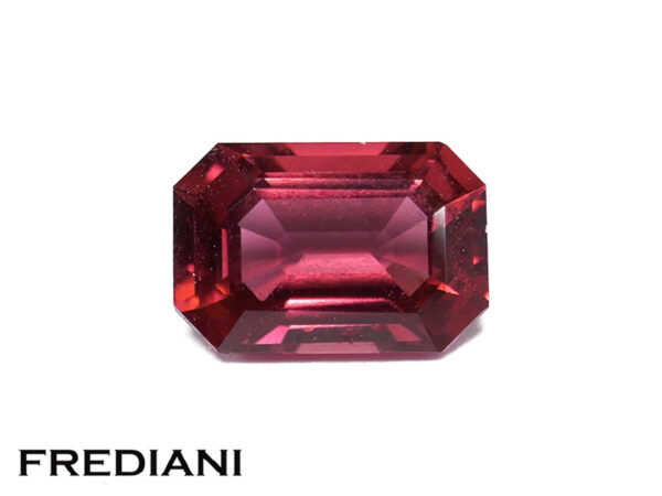 Spinelle rouge rectangulaire naturel 84x56 de 1.70 carat