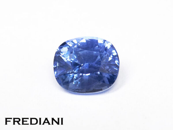 Saphir bleu coussin naturel certifié 63x55 de 1.27 carat