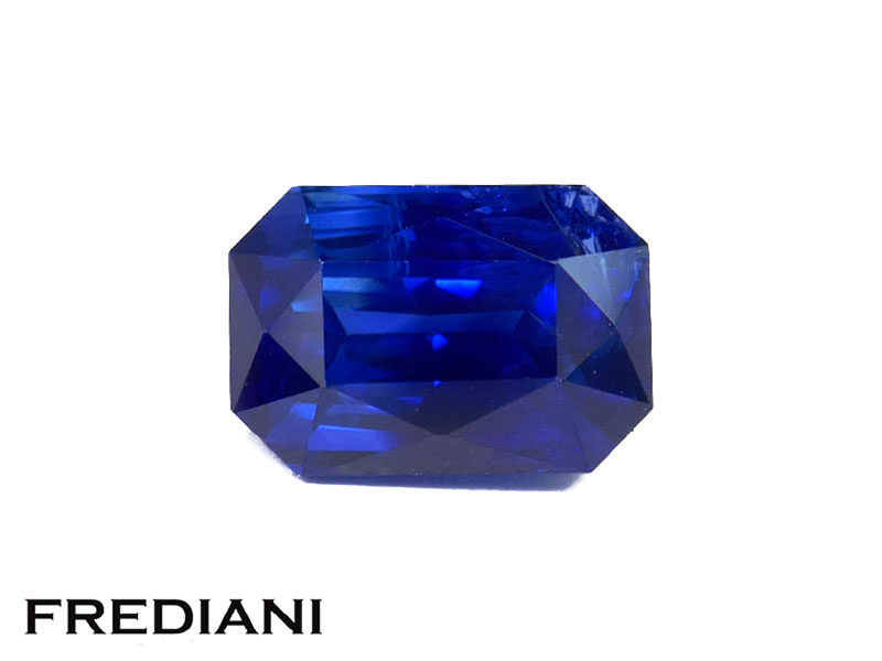 Saphir bleu rectangulaire certifié