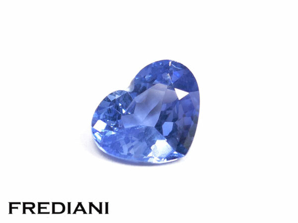Saphir bleu coeur naturel certifié 79x62 de 1.22 carat