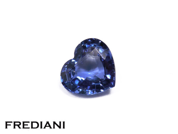 Saphir bleu coeur certifié 65x59 de 1.07 carat
