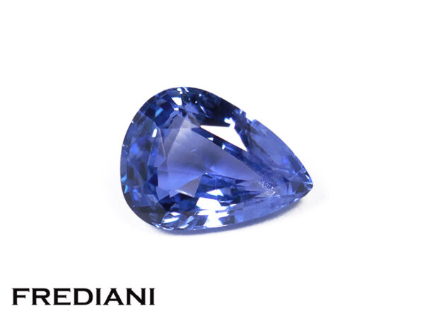 Saphir bleu poire certifié 92x68 de 2.02 carats