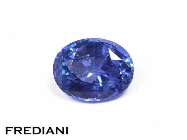 Saphir bleu ovale certifié 88x68 de 2.32 carats