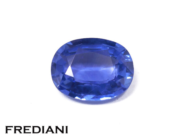 Saphir bleu ovale certifié 91x70 de 2.14 carats