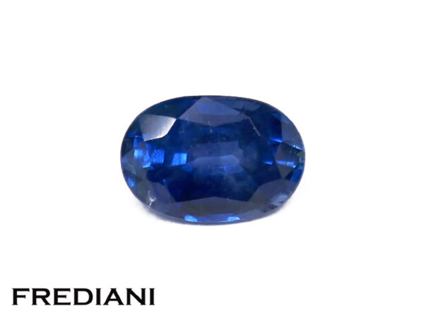 Saphir bleu ovale 71x49 de 1.09 carat