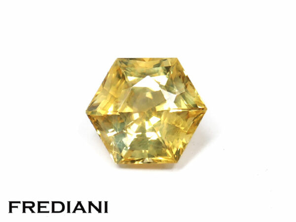 Saphir jaune hexagonal certifié 8 mm de 2.89 carats