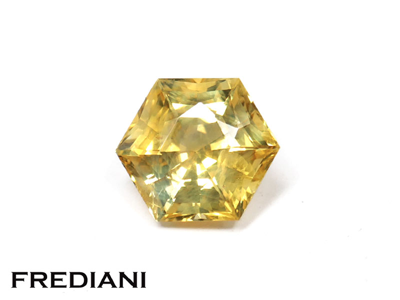 Saphir jaune hexagonal certifié 8 mm de 2.89 carats