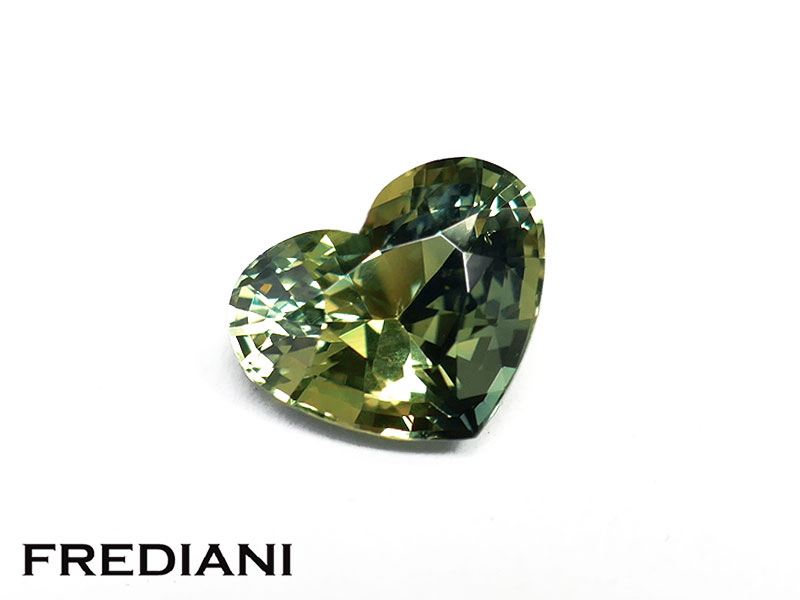 Saphir vert coeur naturel certifié 69x87 de 2.20 carats