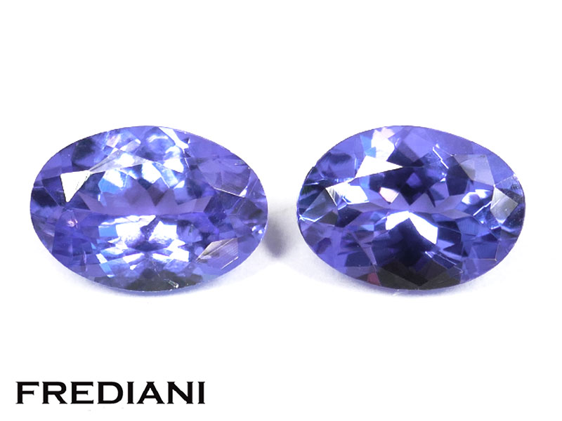 Appairage de tanzanites ovales 70x50 de 1.71 carat