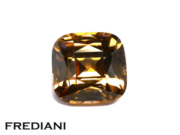 Zircon brun coussin naturel 100x97 de 6.80 carats
