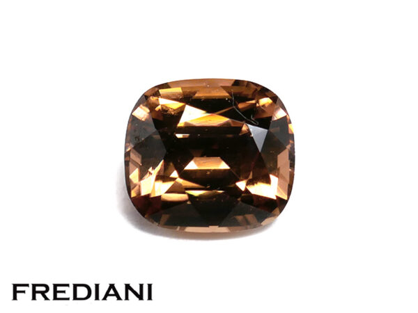 Zircon brun coussin naturel 92x84 de 4.74 carats