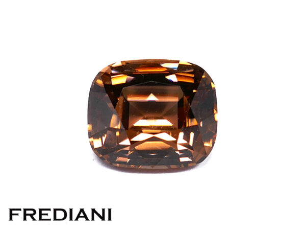 Zircon brun coussin naturel 95x82 de 4.78 carats