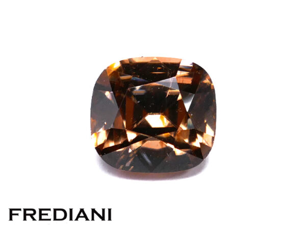 Zircon brun naturel coussin 93x86 de 6.19 carats