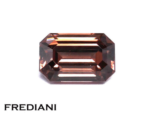 Zircon brun rectangulaire naturel 91x60 de 2.88 carats