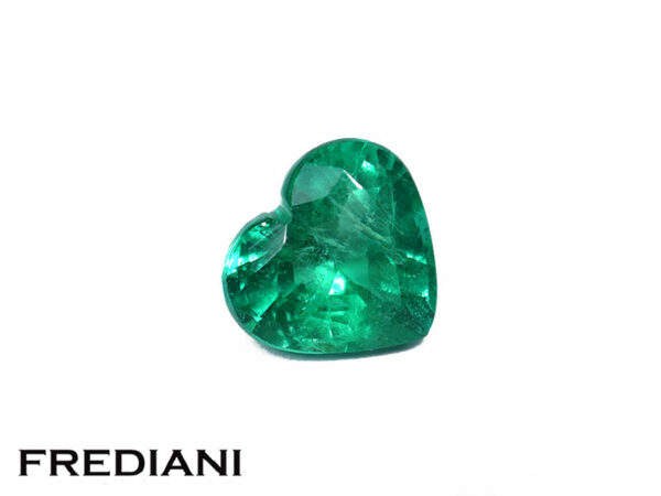 Emeraude coeur 62x62 de 0.86 carat
