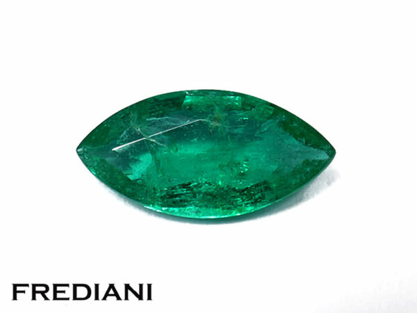 Emeraude navette 110x55 de 1.12 carat