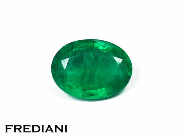 Emeraude ovale 79x59 de 1.05 carat