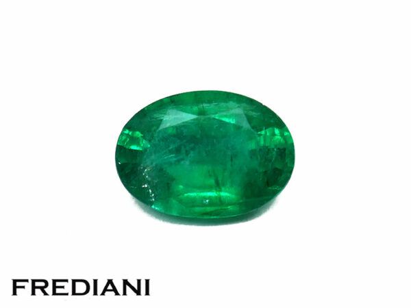 Emeraude ovale 71x50 de 0.73 carat